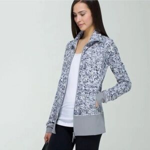 Lululemon Nice Asana Jacket Size 12